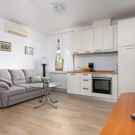 Marija Apartment Porec Exterior photo
